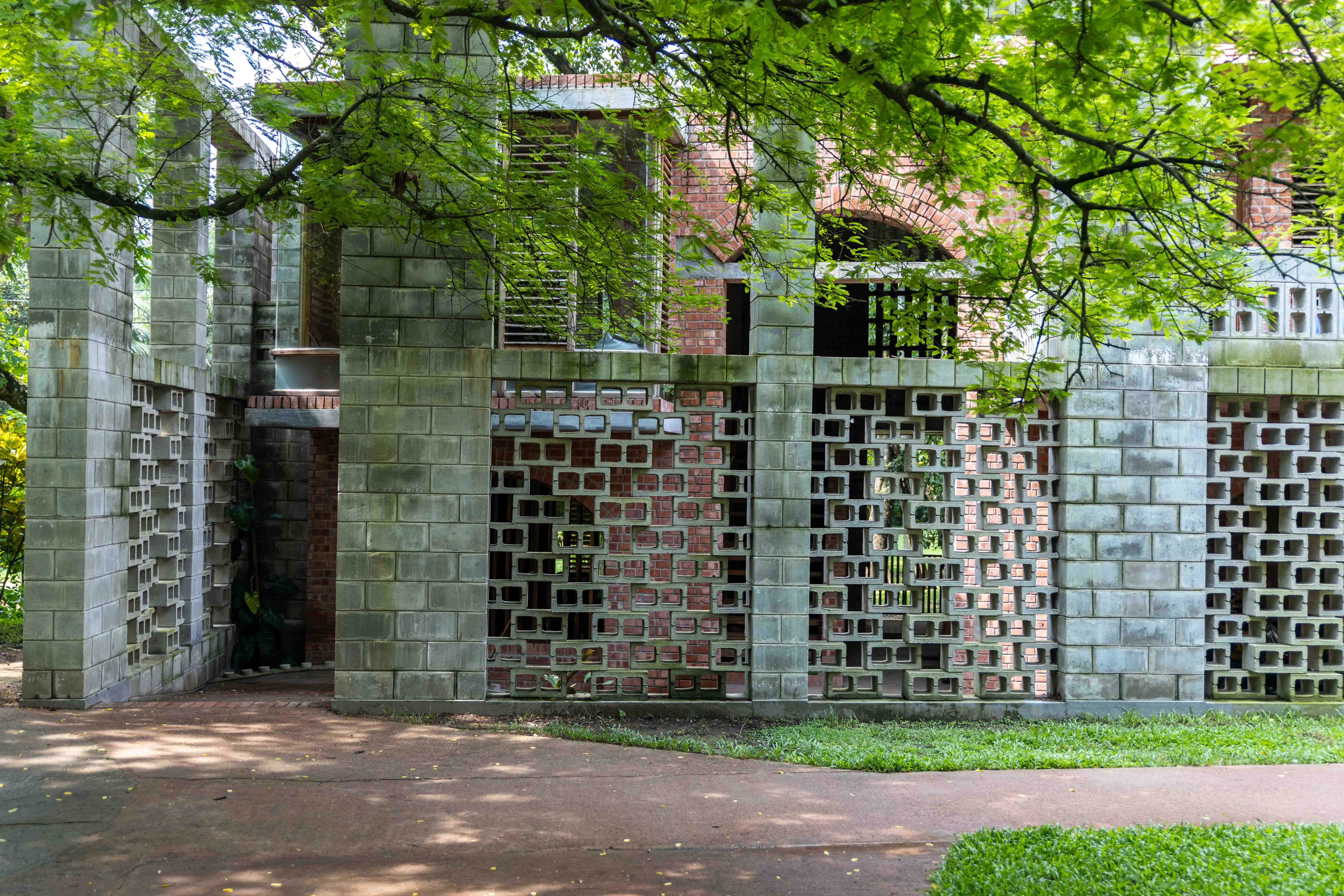 Zinda Park Administation Building